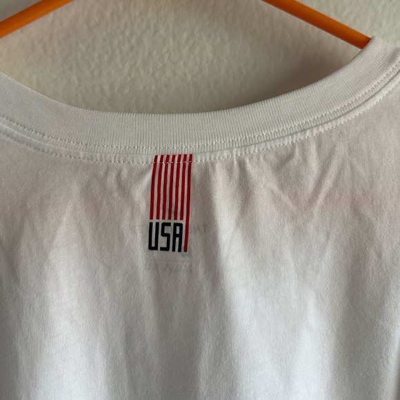 NIKE WOMENS CROPPED USA SHORT SLEEVE TOP - Picture 5 of 7